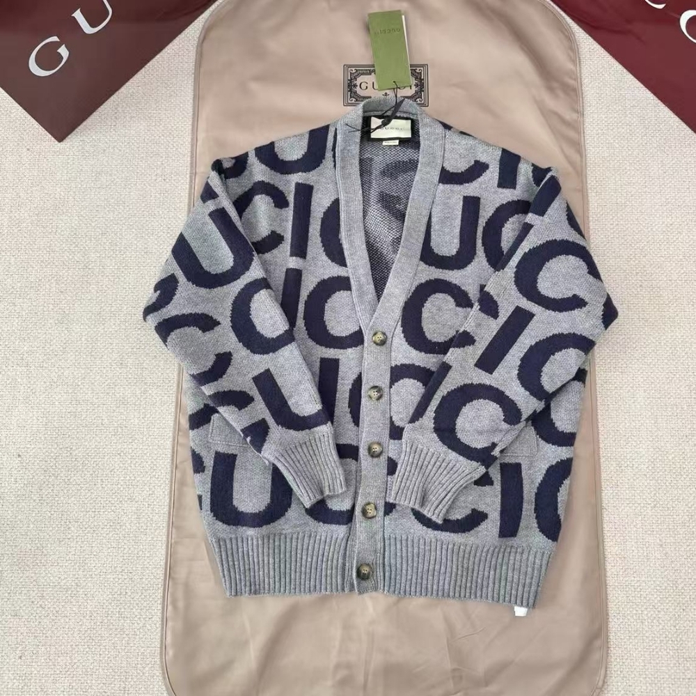 gucci Grey wool knitted cardigan with letters